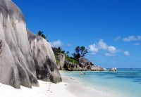 Na pláži ostrova La Digue, Seychelles